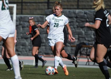 Redshirt sophomore forward Jasmyne Dunn dribbles through the Bengal defense Sunday, Oct.17, 2021, at Davis Field. The Hornets escaped with a 1-0 win against Idaho State after a game-winning goal from freshman midfielder Abigail Lopez. Photo taken by Justin Prax from Idaho State Athletics.
