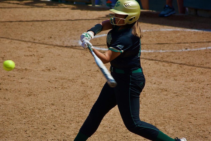 [File Photo] Alondra Mejia connects with a hit against Portland State on April 2, 2022 at Shea Stadium. Mejia collected a single against the University of Nevada on Wednesday.